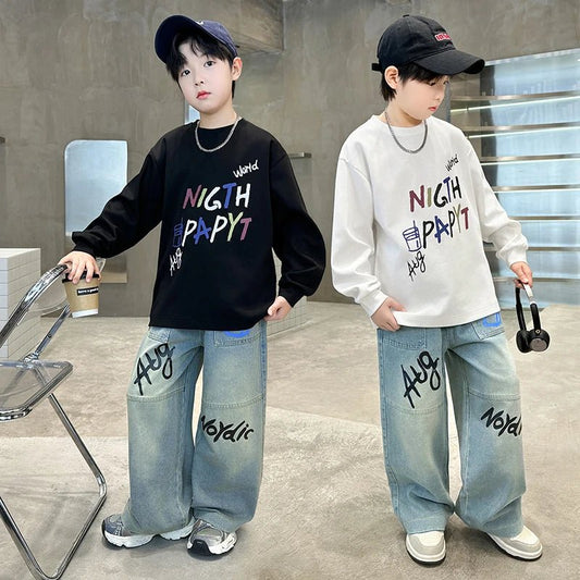 The Stylish Kids Autumn Set offers breathable comfort and a cozy fit, keeping little ones fashionable and comfortable for everyday outings.